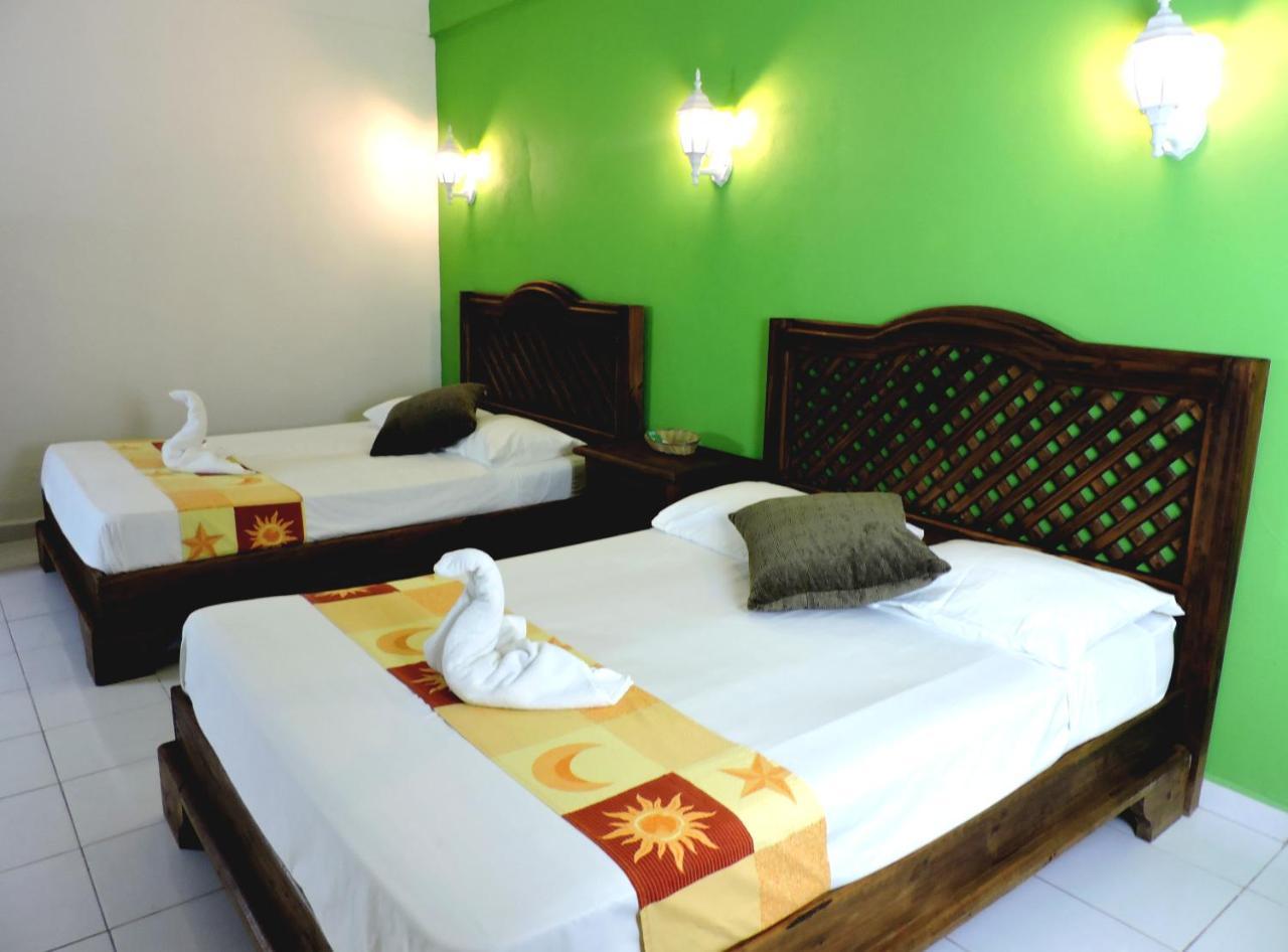 Hotel Valladolid Esterno foto