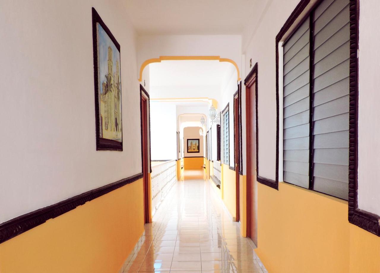 Hotel Valladolid Esterno foto